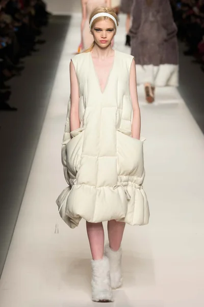 Look 47